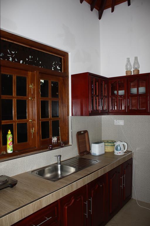 Hotel Aliya Lanka à Beruwala Extérieur photo