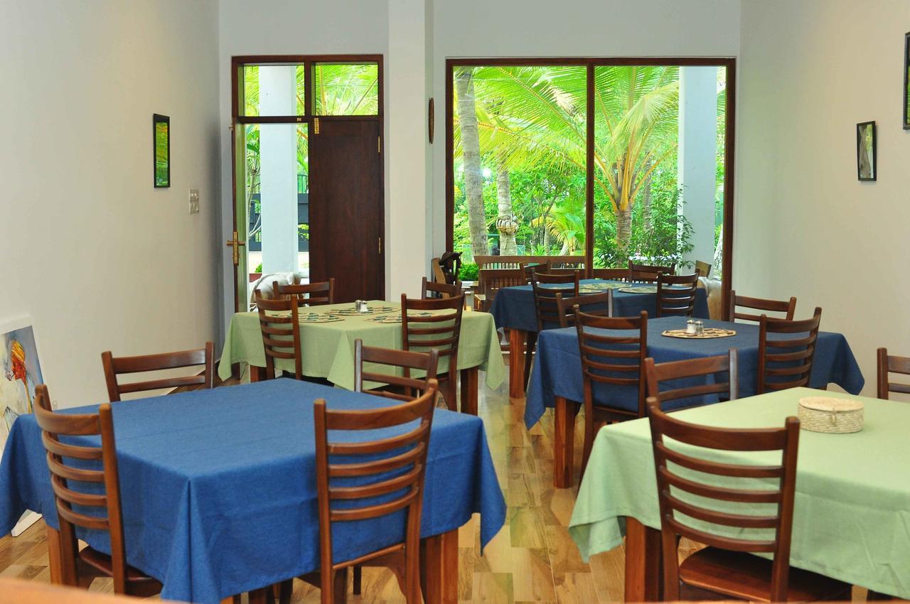 Hotel Aliya Lanka à Beruwala Extérieur photo